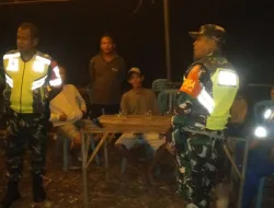 Personil Koramil 1405-05/Mallusetasi Laksanakan Komsos dan Patroli Wilayah untuk Jaga Kamtibmas