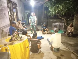 Babinsa Koramil 1404-06/Duampanua Laksanakan Patroli Malam dan Komsos Bersama Warga