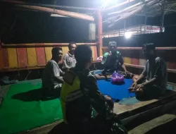 Babinsa Koramil 1404-07/Lembang Laksanakan Patroli Siskamling di Kelurahan Tadokong