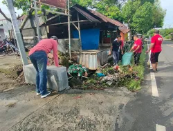 Antisipasi Banjir dan Penyebaran Wabah Penyakit Menular, Koramil 1419-01/Maiwa Gelar Karya Bakti