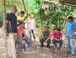 BABINSA POS RAMIL TADU RAYA KOMUNIKASI SOSIAL DENGAN MASYARAKAT DI DESA BINAAN