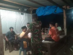 Babinsa Koramil 1404-03/Mattiro Bulu Laksanakan Pemantauan Wilayah dan Komsos Bersama Warga