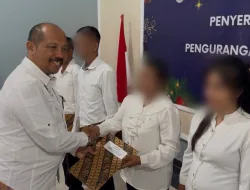 Dirpatnal Mewakili Menteri Imigrasi dan Pemasyarakatan Serahkan Remisi Natal bagi Warga Binaan Pemasyarakatan se-NTT