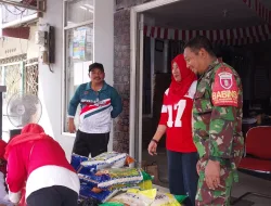 Pastikan Berjalan Lancar,Babinsa Koramil 0907/03 Tarbar Bantu Pengawalan Gerakan Pangan Murah Diwilayah