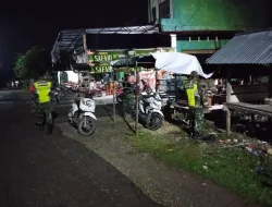 Jaga Keamanan Wilayah, Koramil Tiro Intensifkan Patroli Malam Bersama Linmas
