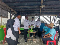 Kembangkan Keterampilan Warga Binaan, Kalapas Banjarbaru Berikan Pelatihan Pembuatan Pupuk dari Cangkang Telur