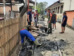 Babinsa Koramil 1404-01/Suppa Bersama Warga Laksanakan Kerja Bakti Pembersihan Saluran Air