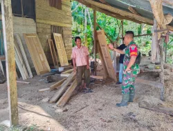 Babinsa 02/Simteng Komsos Bersama Warga Desa Binaan