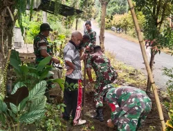 Antisipasi Banjir Saat Musim Penghujan, Koramil 1419-02/Enrekang Gelar Karya Bakti
