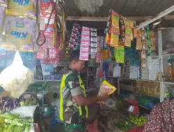 Pastikan Stabilitas Harga dan Ketersediaan Sembako, Babinsa Koramil 03/Delima Laksanakan Pemantauan Pasar