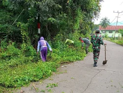 Babinsa Koramil 1419-03/Baraka Gelar Karya Bhakti Pembersihan Drainase Bersama Masyarakat