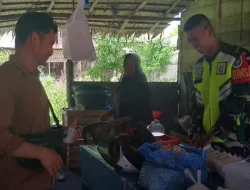 Babinsa jalin komsos dengan pedagang sayur