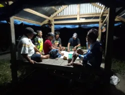 Patroli Malam Babinsa Kodim 1404/Pinrahg, Warga Diajak Aktifkan Poskamling.