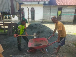 Babinsa Koramil 02/Seunagan Gotong Royong Di Desa Binaan