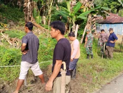 Semangat Gotong Royong, Personel Koramil 1419-02/Enrekang Gelar Karya Bakti Pembersihan Selokan