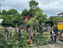 Kasi Ter Brigif Pimpin Langsung Prajurit Denma dan Yon 875 Bantu Warga Terdampak Angin Puting Beliung