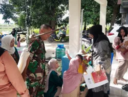 Babinsa Koramil 1404-06/Duampanua Dampingi Kegiatan Posyandu di Desa Bungi