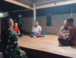Babinsa Koramil 1404-04 Mamminasae Laksanakan Patroli Malam dan Sambangi Poskamling