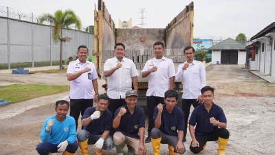 Batako Karya Warga Binaan Lapas Banjarbaru Laris Dibeli Masyarakat