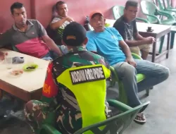 Tingkatkan Komsos, Babinsa Koramil 26/Grong-Grong Jalin Dialog Santai dengan Komponen Masyarakat