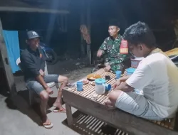 Babinsa Koramil 1404-03/Mattiro Bulu Laksanakan Pemantauan Wilayah dan Komsos Dengan Warga