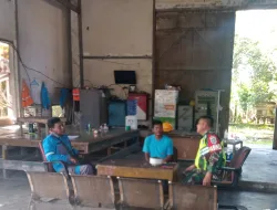 Babinsa Koramil 02/Seunagan Komsos Bersama Warga Binaan