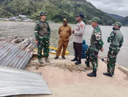 DANRAMIL 1703-01/ENAROTALI PIMPIN LANGSUNG KEGIATAN SURVEI SASARAN DALAM RANGKA KESIAPAN PELAKSANAAN KETERTIBAN, KEBERSIHAN, DAN KENYAMANAN LINGKUNGAN DI KABUPATEN PANIAI