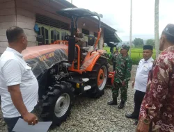 Danramil Tiro Hadiri Penyerahan Traktor Roda 4, Perkuat Dukungan Swasembada Pangan