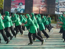 Korem 181/PVT Laksanakan Olahraga Bersama Persit KCK Koorcab Rem 181 PD XVIII/Kasuari