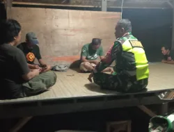 Babinsa Koramil 1404-03/Mattiro Bulu Laksanakan Pemantauan Wilayah dan Komsos, Tingkatkan Kewaspadaan Warga