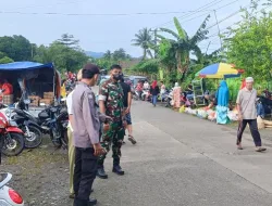 Babinsa Koramil 1405-08/Tanete Riaja Bersama Bhabinkamtibmas Intensifkan Pemantauan Wilayah dan Edukasi Tertib Lalu Lintas