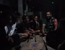 Babinsa Koramil 1404-06/Duampanua Laksanakan Pemantauan Wilayah dan Imbau Remaja Jauhi Pergaulan Bebas