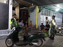Personel Koramil 1405-08/Tanete Riaja Laksanakan Patroli Siskamling Jaga Keamanan Wilayah