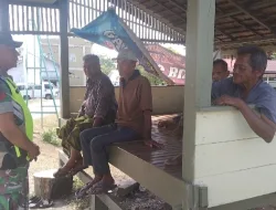 Wujudkan Wilayah Aman dan Terkendali, Babinsa Koramil 03/Delima Rutin Laksanakan Komsos