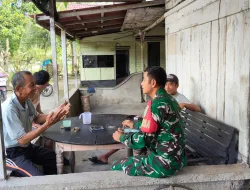 Babinsa Koramil 01/Simeulue Timur Komsos Bersama Warga Desa Binaan