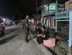 Babinsa Koramil 1404-01/Suppa Laksanakan Pemantauan Wilayah dan Berikan Himbauan kepada Pemuda