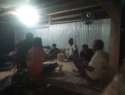 Babinsa Koramil 1404-03/Mattiro Bulu Laksanakan Pemantauan Wilayah dan Komsos Bersama Warga