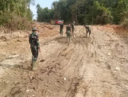 Satgas TMMD dan Mesin Baja Bersinergi Bangun Desa