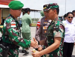 Pangdam XXIV/MT Tinjau Pos Kotis Satgas Pamtas Yonif 123/Rajawali di Mappi, Tegaskan Menjaga Profesionalisme dan Kedisiplinan