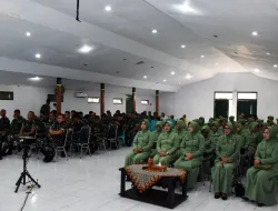 PERKUAT IMAN DAN KETAHANAN KELUARGA, PRAJURIT KODIM MERAUKE MENGIKUTI PEMBINAAN ROHANI