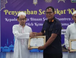 Lapas Banjarbaru Serahkan Sertifikat Khotmul Qur’an kepada 15 Warga Binaan