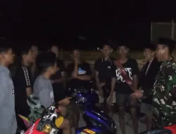 Babinsa Koramil 1404-02/Mattiro Sompe Laksanakan Pemantauan Wilayah dan Komsos Bersama Warga