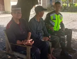 Babinsa Posramil Suka Makmue melaksanakan kegiatan komsos dengan warga binaan