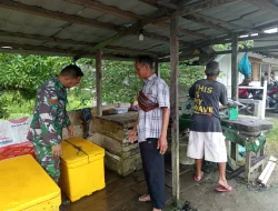 Babinsa Komsos dengan Pedagang Ikan, Babinsa Himbau Hindari Pemakaian Bahan Pengawet