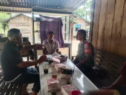 Babinsa Geumpang Manfaatkan Momen Lebaran untuk Pererat Silaturahmi dengan Warga