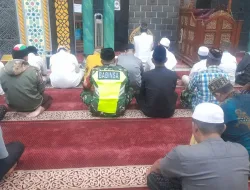 Babinsa Kodim 1405/Parepare Perkuat Kemanunggalan TNI-Rakyat Melalui Pemantauan Wilayah dan Sholat Subuh Berjamaah