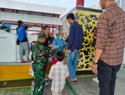 Pastikan lancar Arus Mudik dan balik Lebaran, Babinsa Kodim 0907/Trk Amankan Pelabuhan