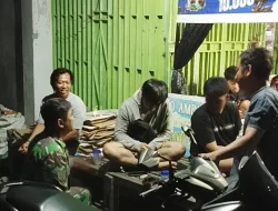 Babinsa Koramil 1404-06/Duampanua Aktif Laksanakan Pemantauan Wilayah dan Himbauan Kamtibmas