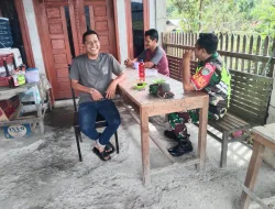 Babinsa Koramil 17/Geumpang Perkuat Silaturahmi dengan Keluarga Besar TNI di Desa Bangkeh