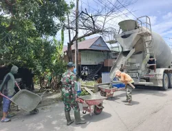 Babinsa Koramil 1404-01/Suppa Bersama Aparat Desa dan Warga Laksanakan Kerja Bakti Perbaikan Saluran Irigasi